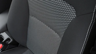 Suzuki Vitara - seat detail
