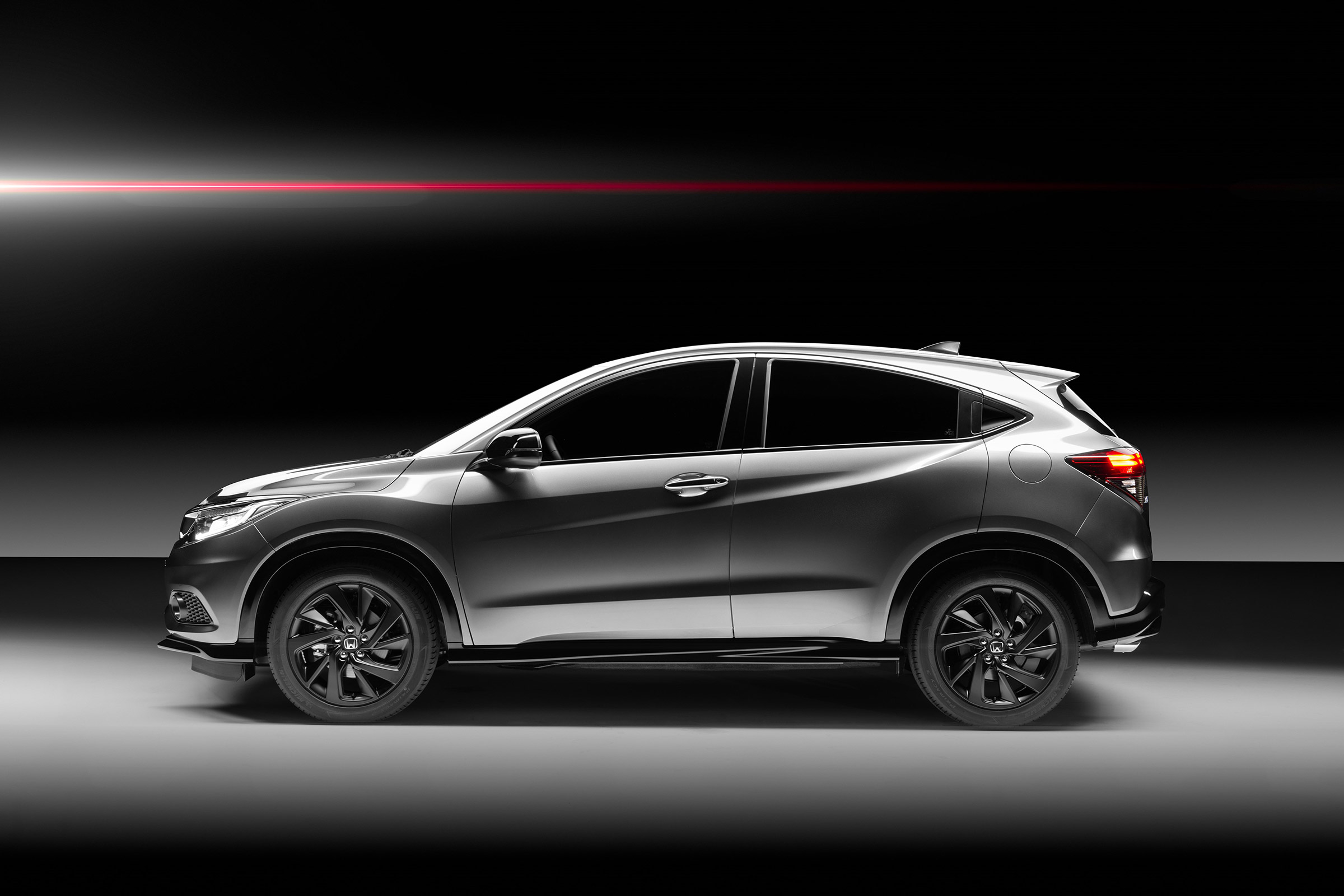 Honda HR-V Sport - side