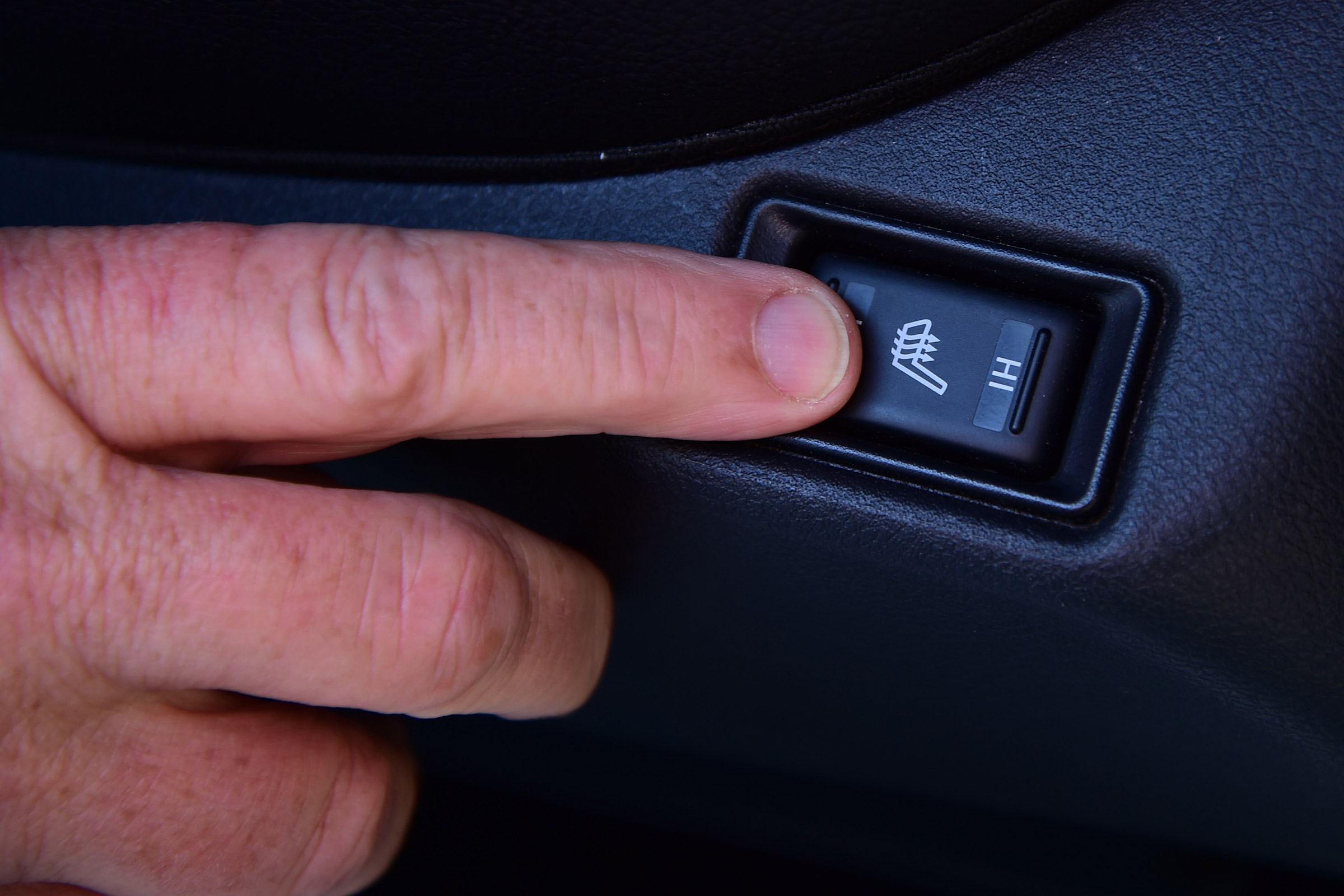Mercedes X 250 d - heated seats