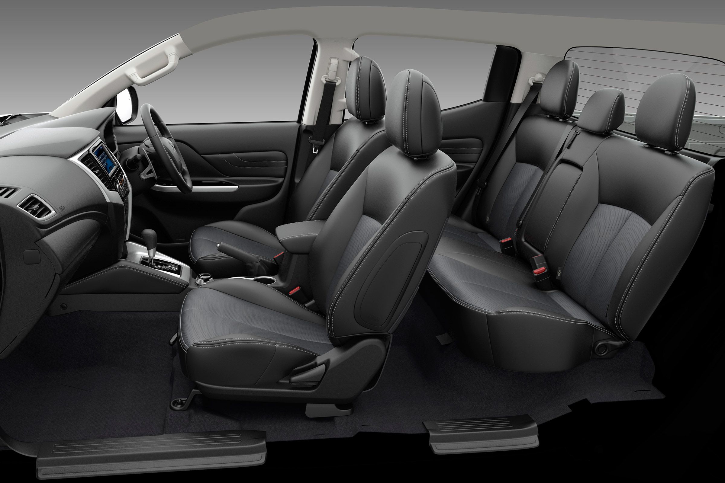 Mitsubishi L200 - seats