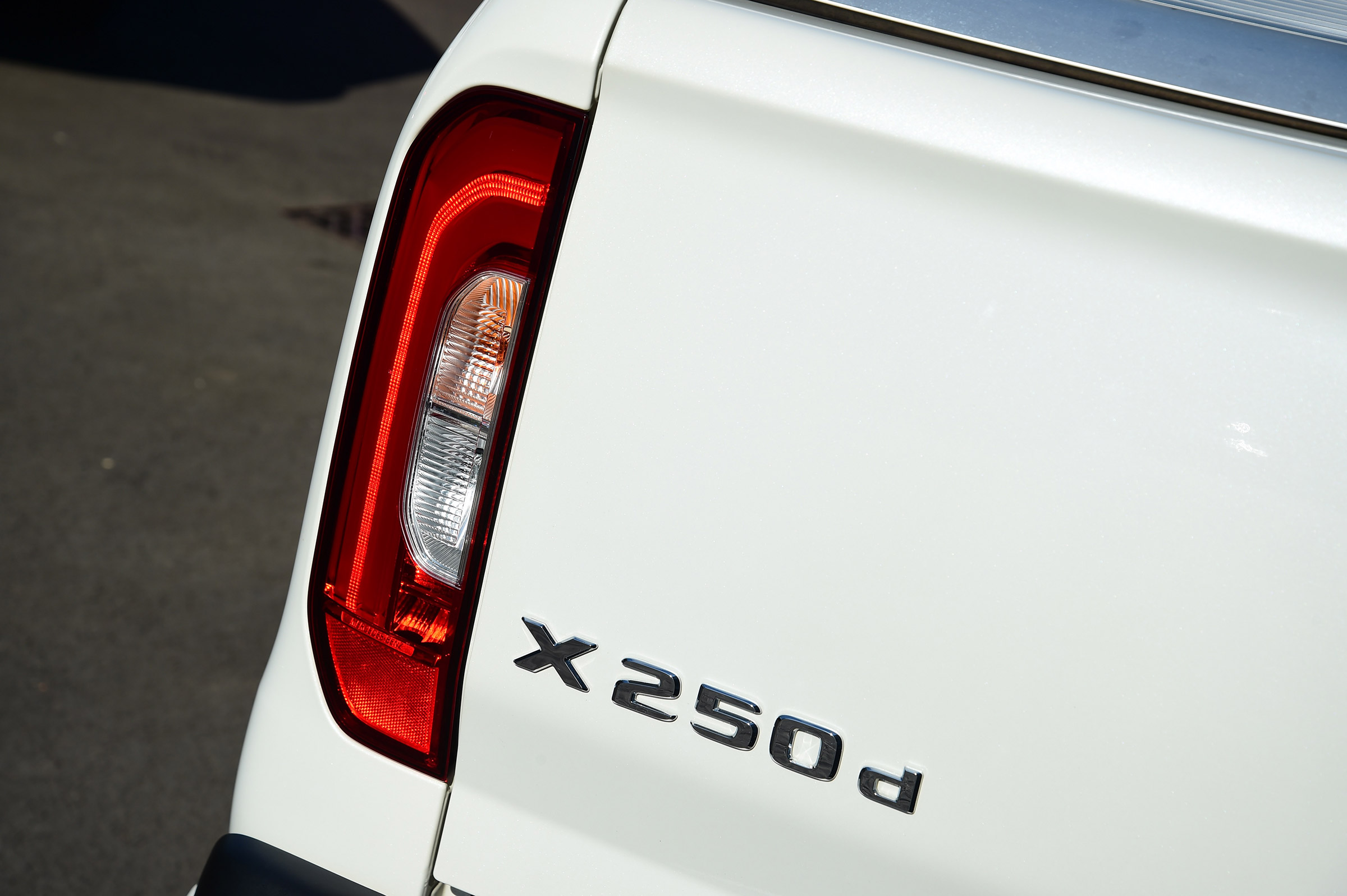 Mercedes X 250 d - X 250 d badge