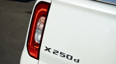 Mercedes X 250 d - X 250 d badge