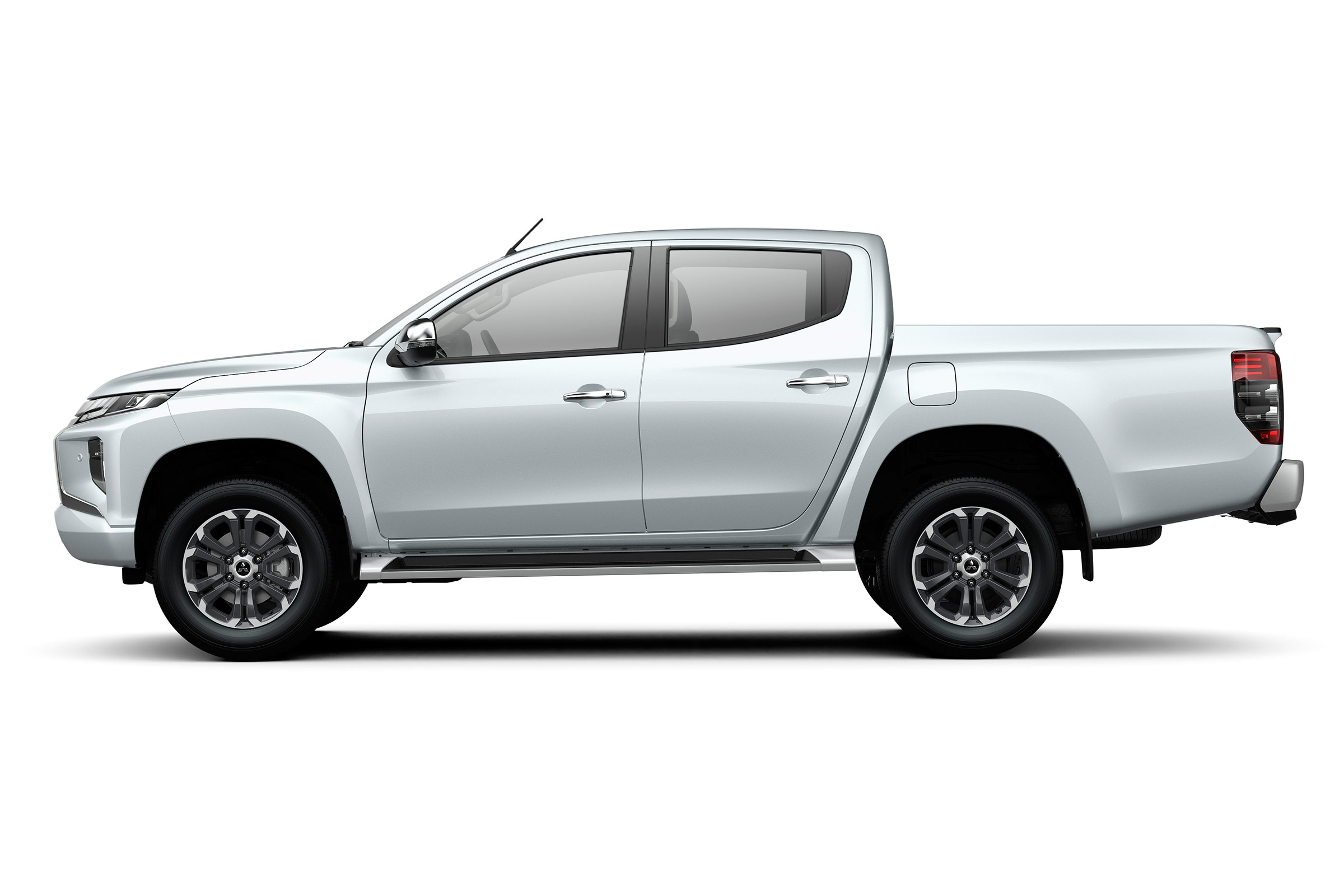 Mitsubishi L200 - side static white