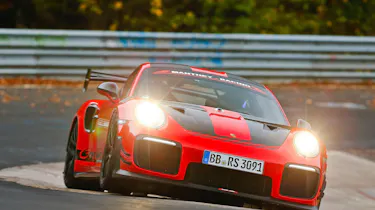 Porsche 911 GT2 RS MR front carousel