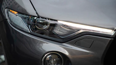 Maserati Levante GranLusso - front light