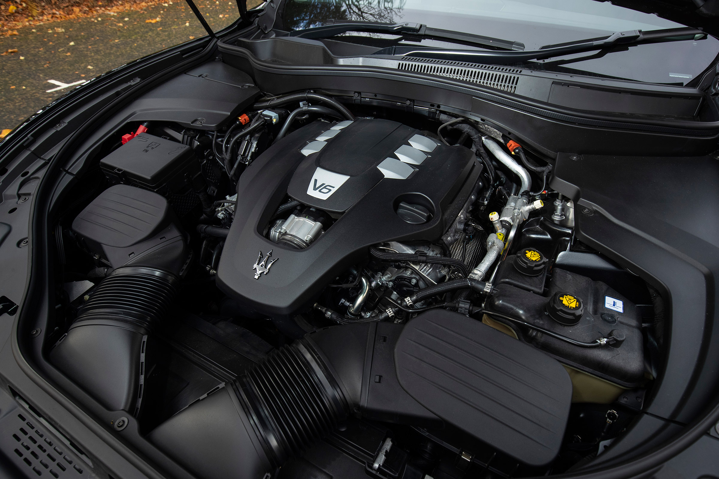 Maserati Levante GranLusso - engine