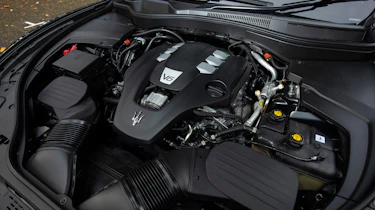 Maserati Levante GranLusso - engine