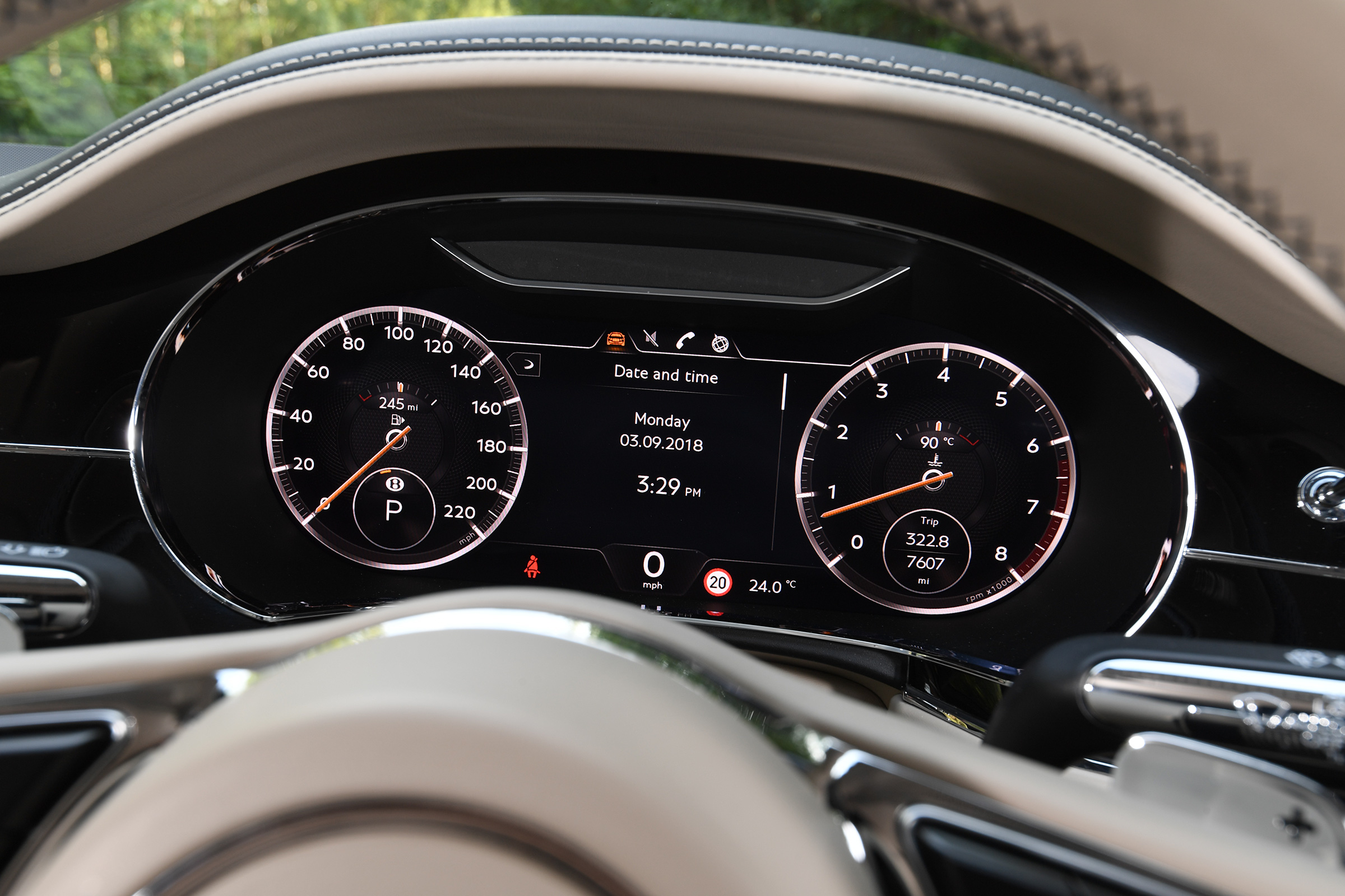 Bentley Continental GT - instruments 