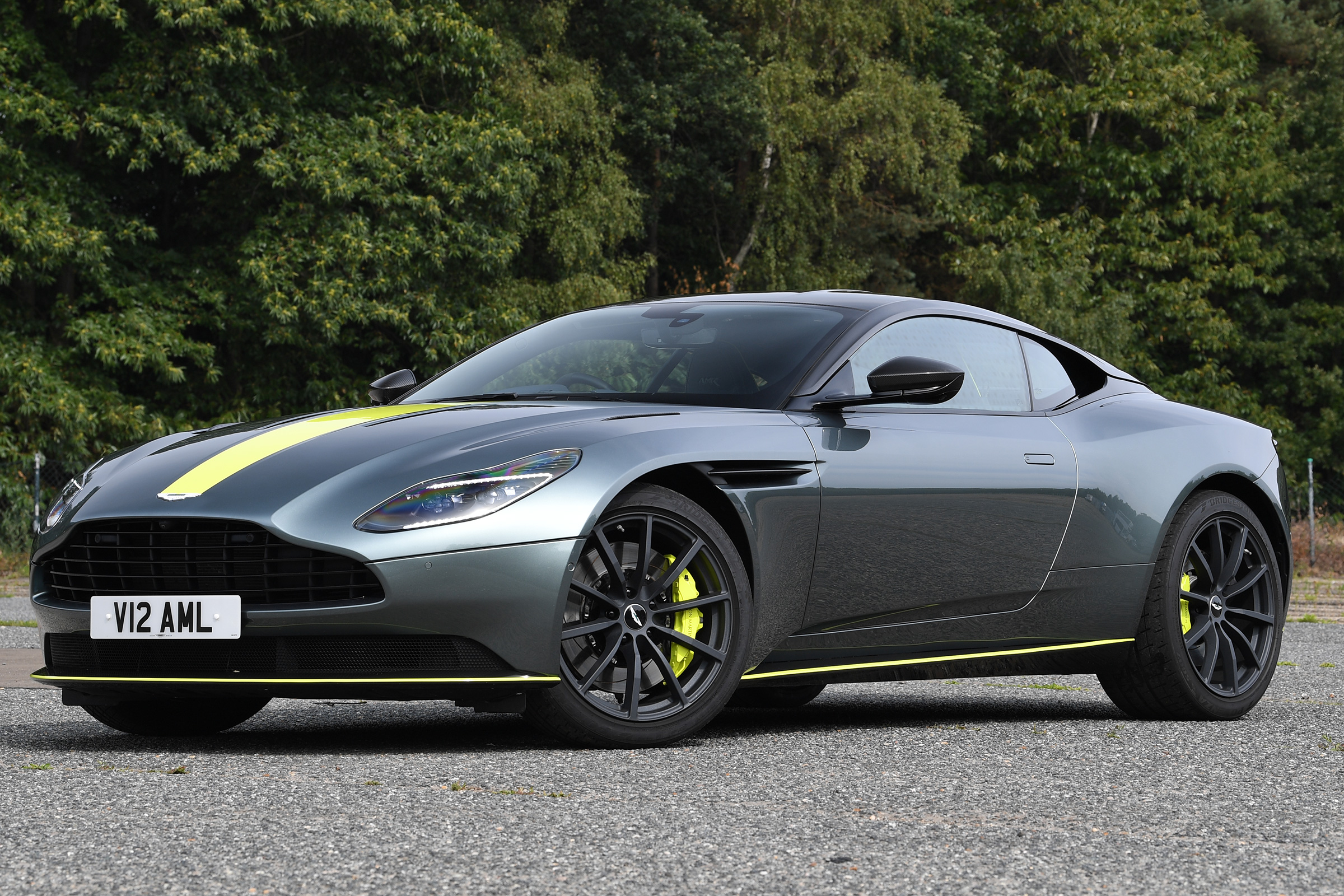 Aston Martin DB11 AMR  - front static 