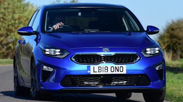 kia ceed driving front