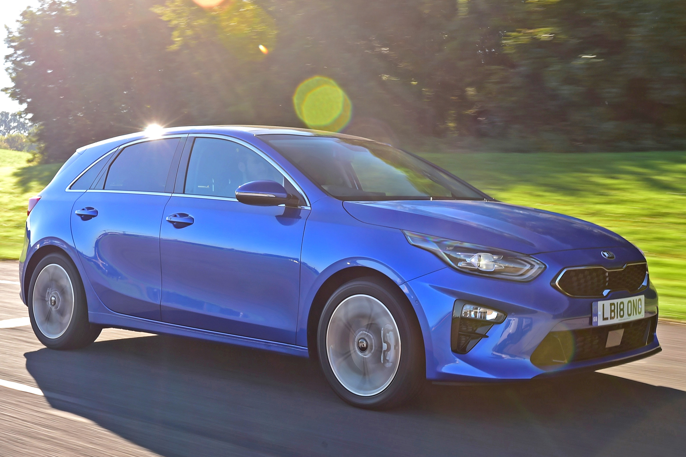 kia ceed tracking front