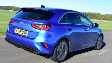 kia ceed tracking rear
