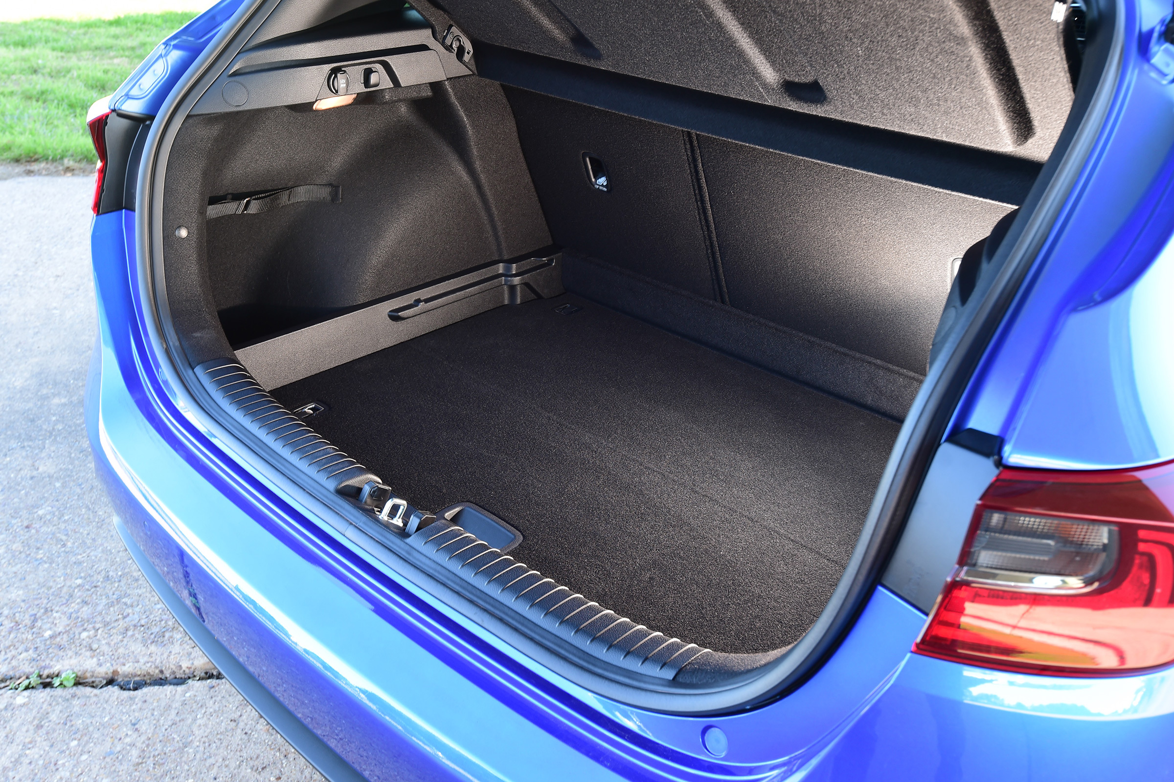 kia ceed boot space