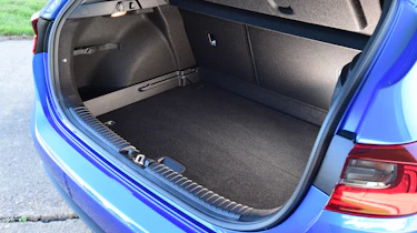kia ceed boot space