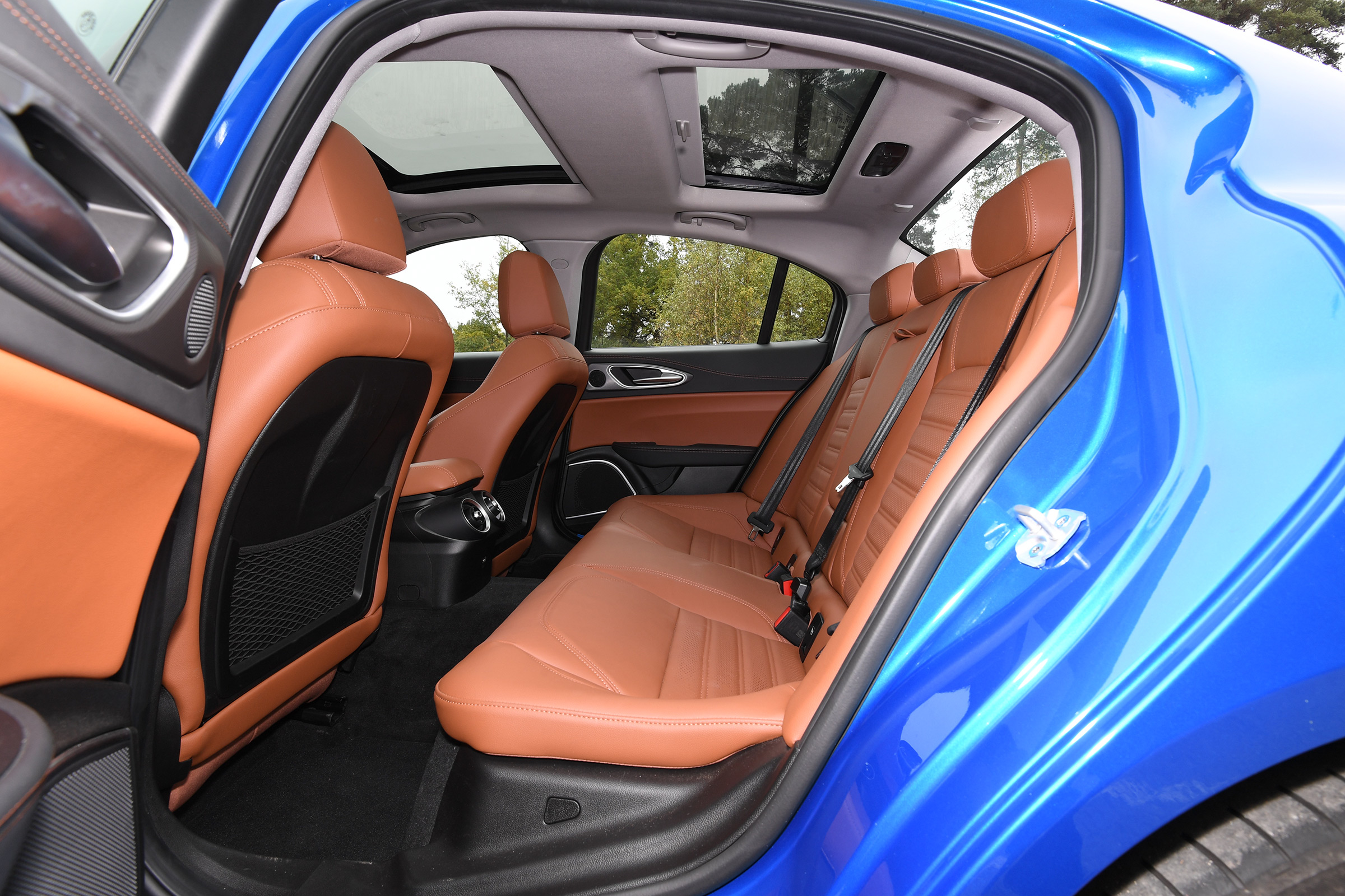 alfa romeo giulia rear seats legroom