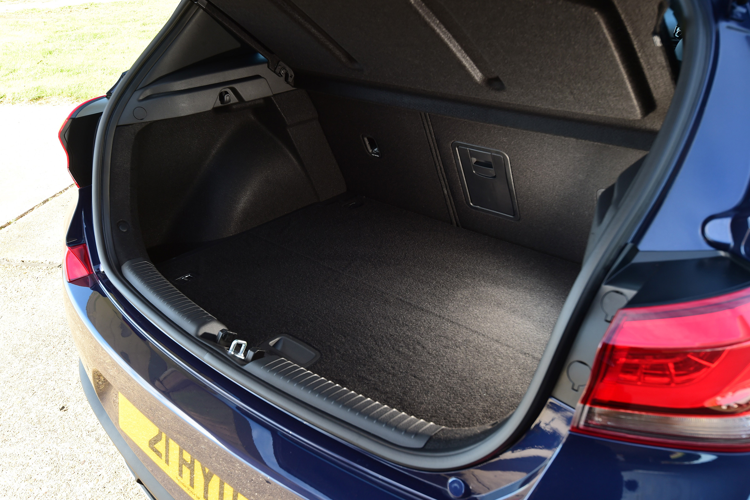 hyundai i30 boot space