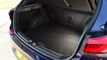 hyundai i30 boot space