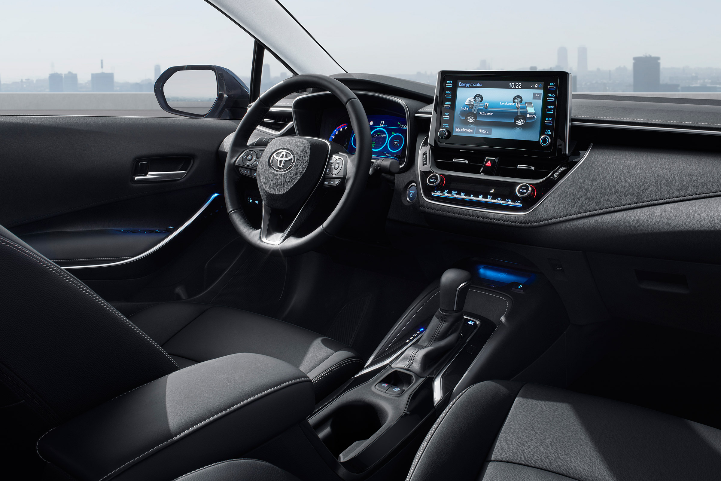 Toyota Corolla Saloon - dash