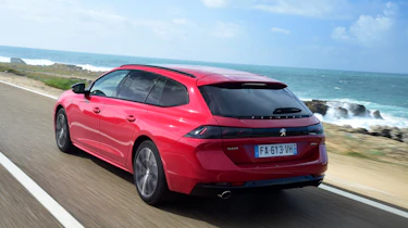 Peugeot 508 SW estate rear tracking