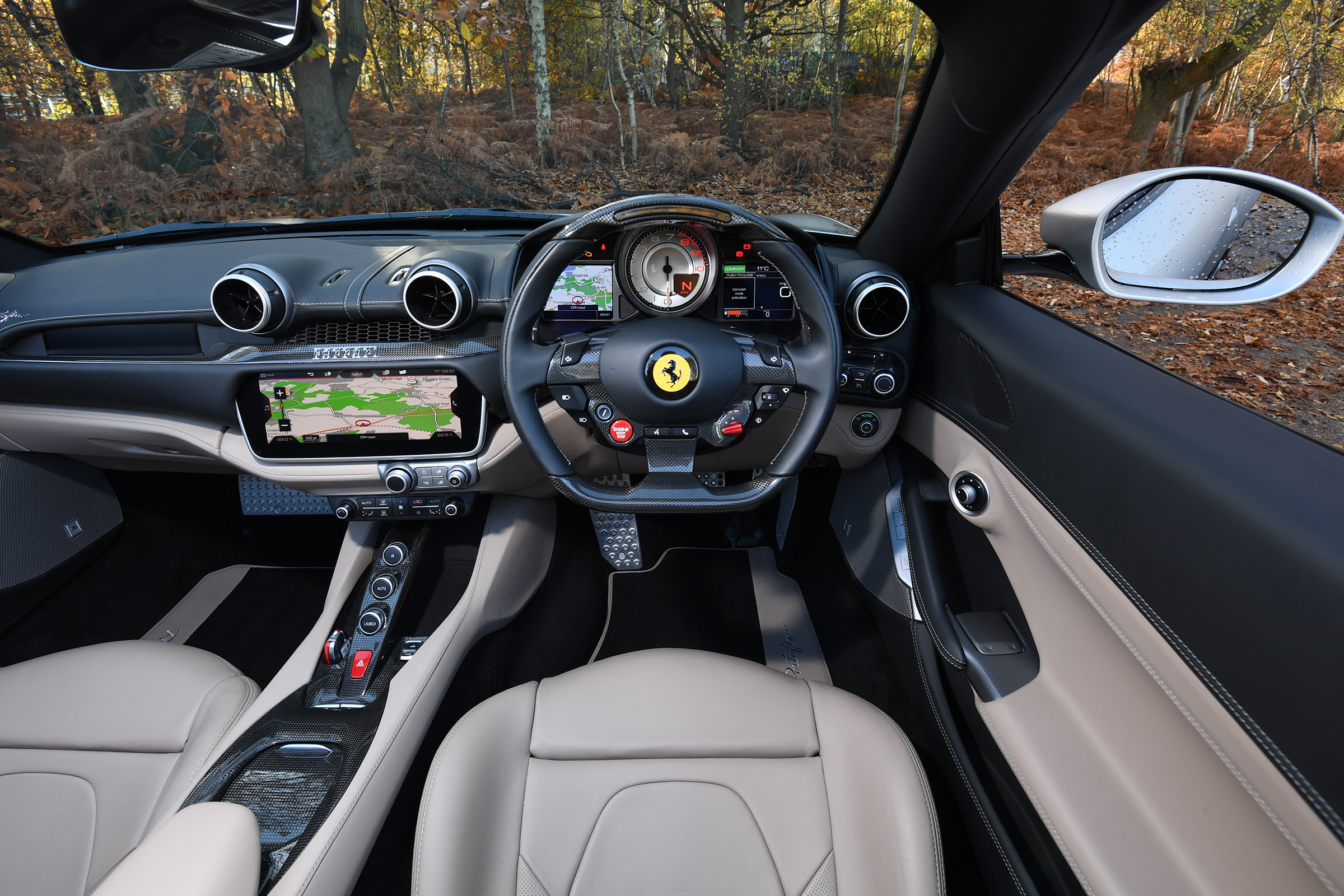 Ferrari Portofino - interior