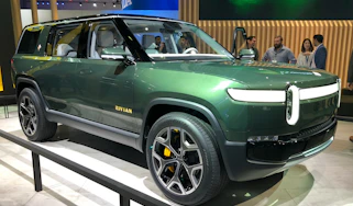 Rivian R1S - LA Motor Show - static front