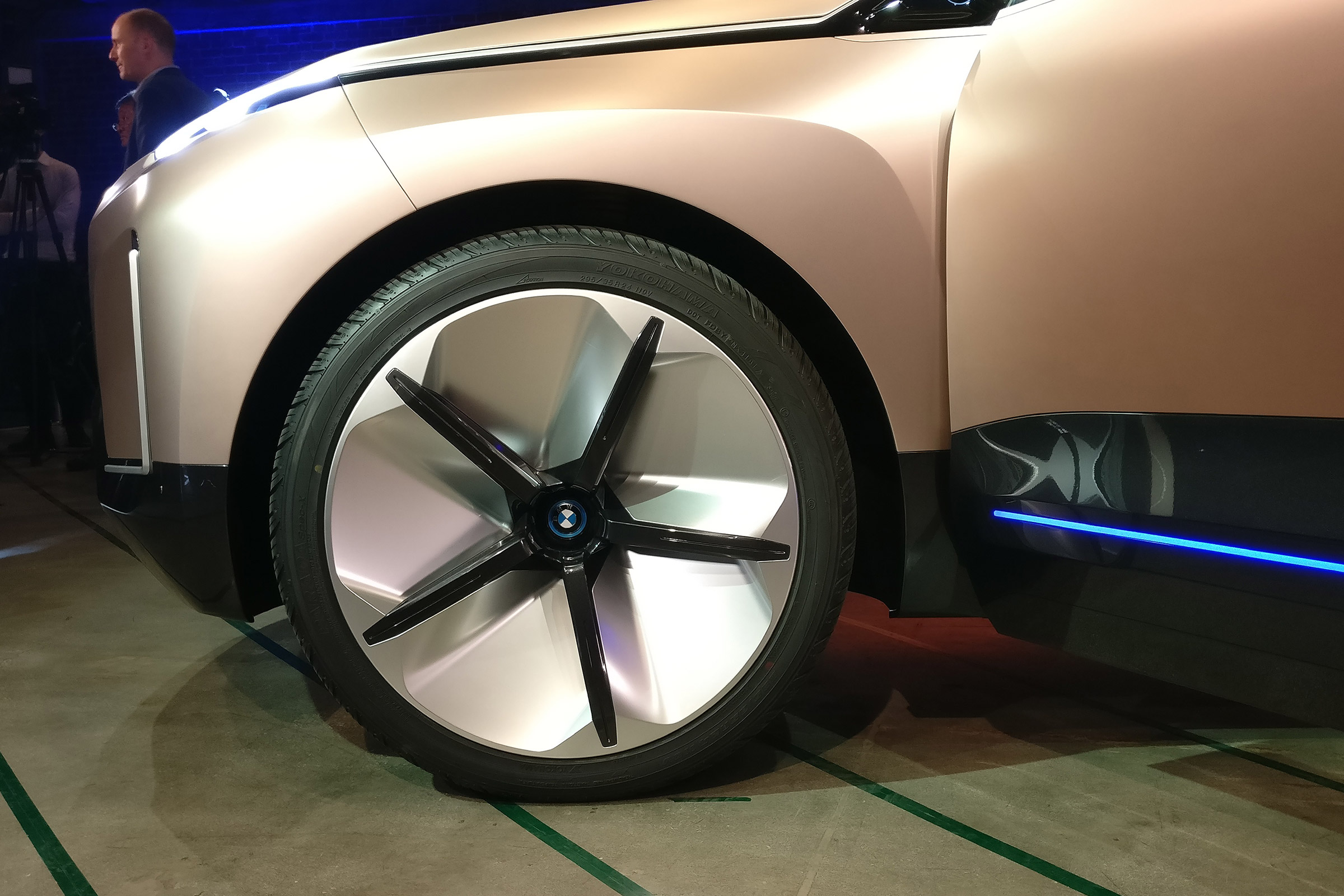 bmw vision inext wheel