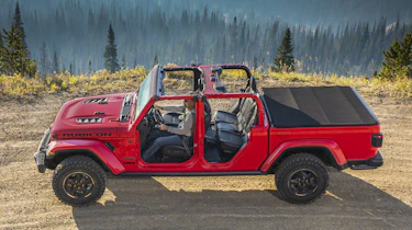 Jeep Gladiator side profile static