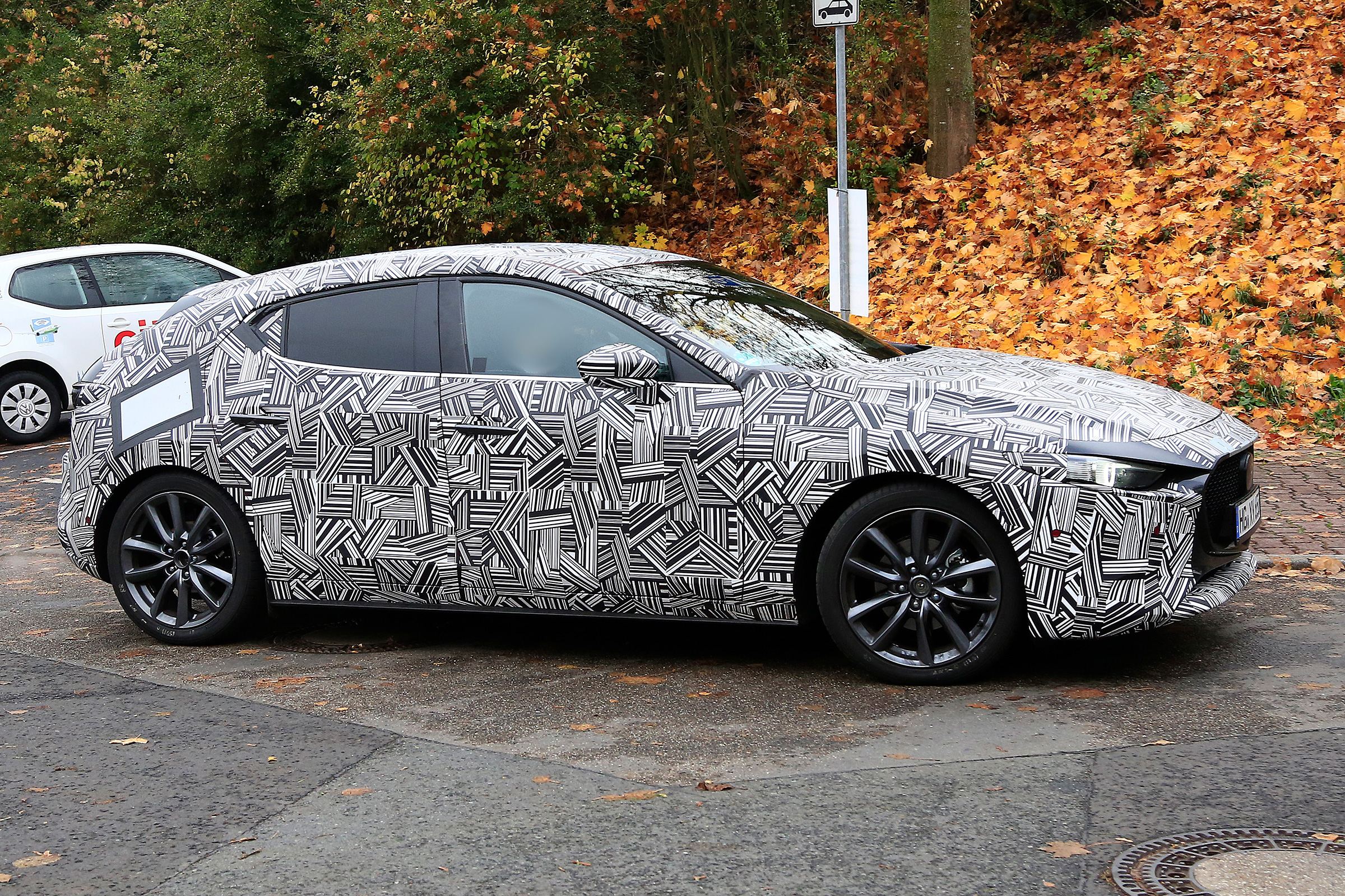 Mazda 3 - spy side