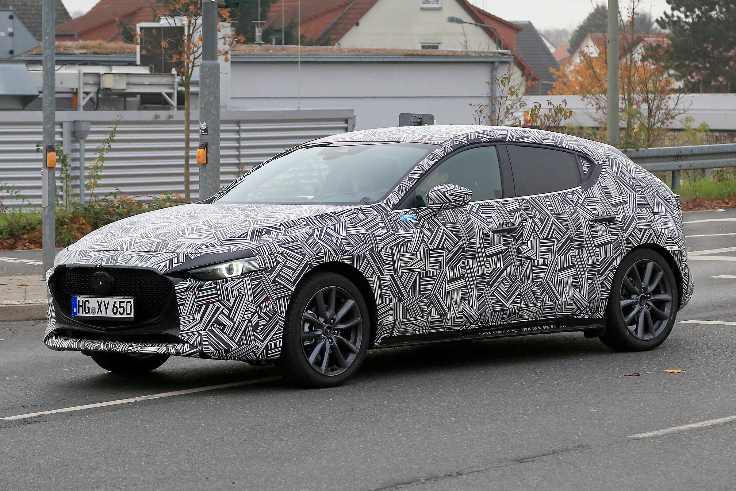 Mazda 3 - Spy front 3/4