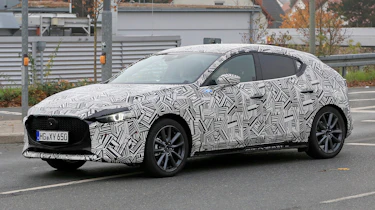 Mazda 3 - Spy front 3/4