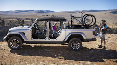 Jeep Gladiator side profile static