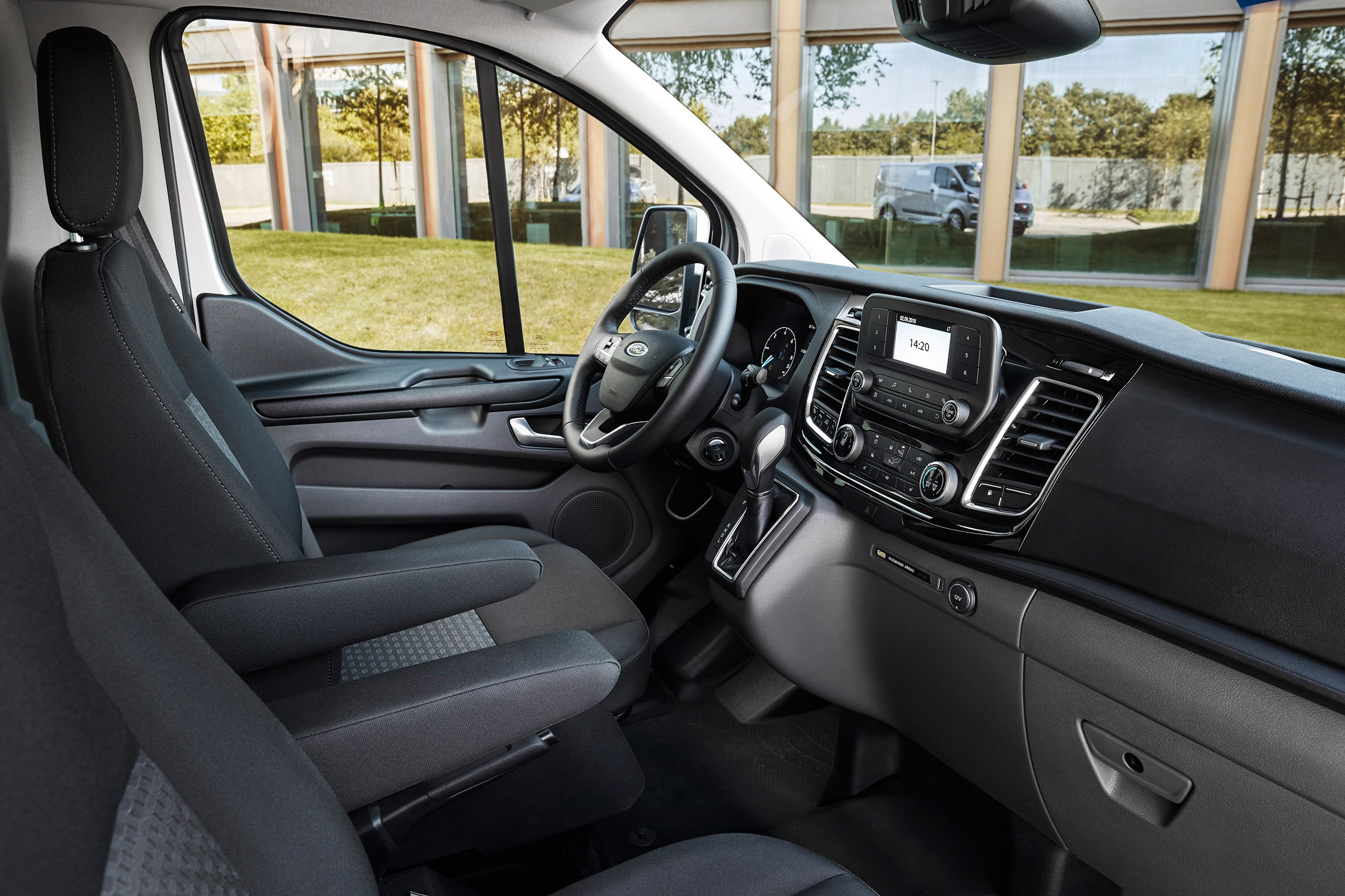 Ford Transit Custom PHEV - cabin