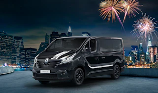Renault trafic premier edition front