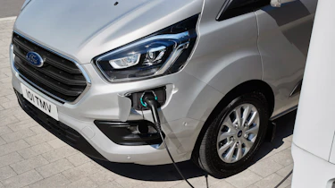 Ford Transit Custom PHEV - on charge