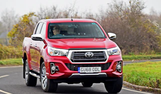 Toyota Hilux Invincible X