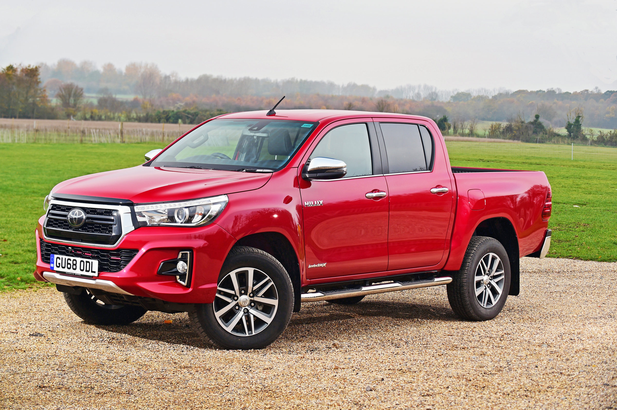 Toyota Hilux Invincible X static