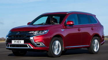 Mitsubishi Outlander PHEV - front tracking