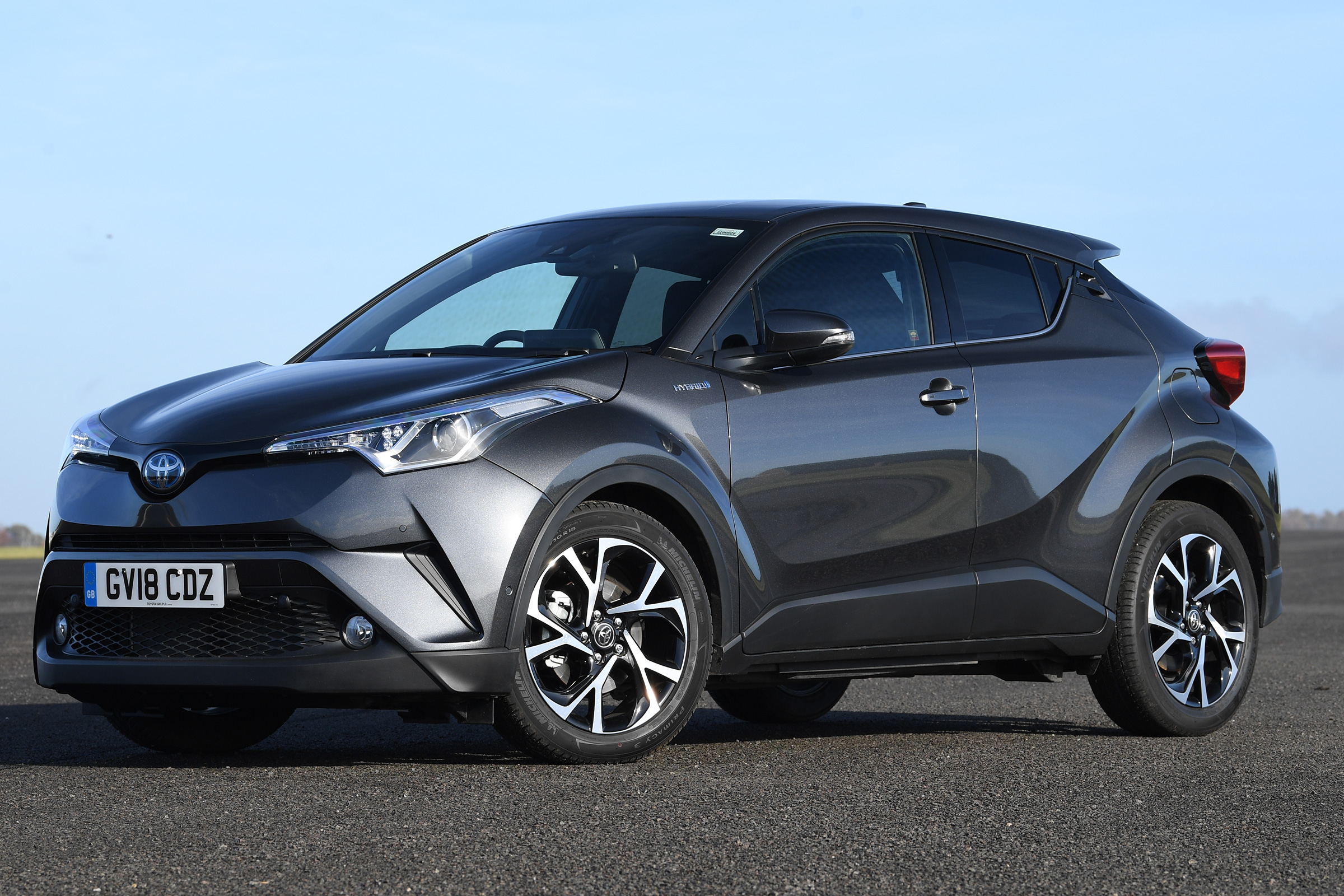 Toyota C-HR - front static 