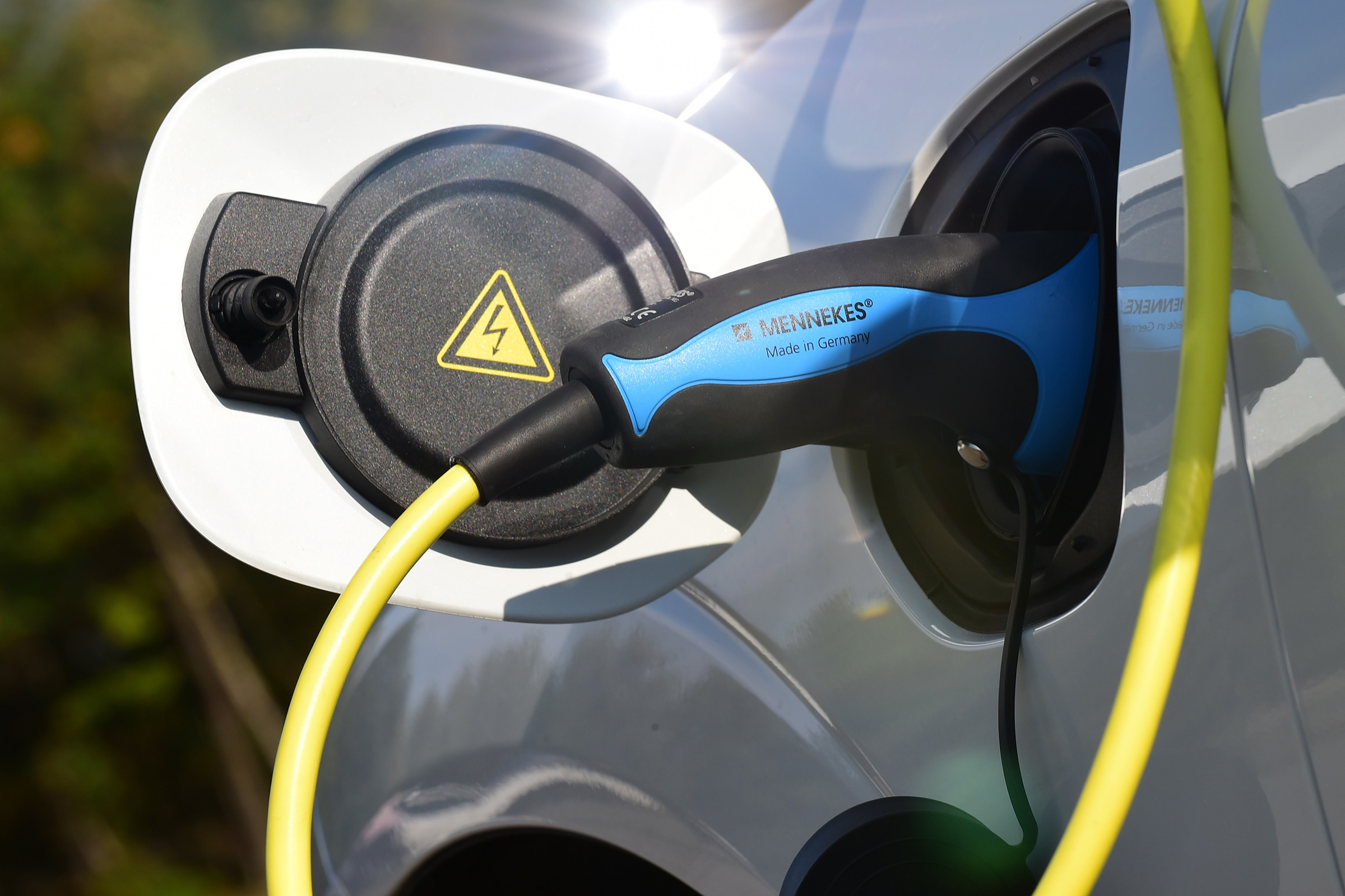 volvo xc60 t8 twin engine electric charge cable