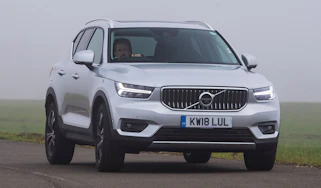Volvo XC40 T4 - front