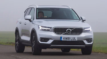 Volvo XC40 T4 - front
