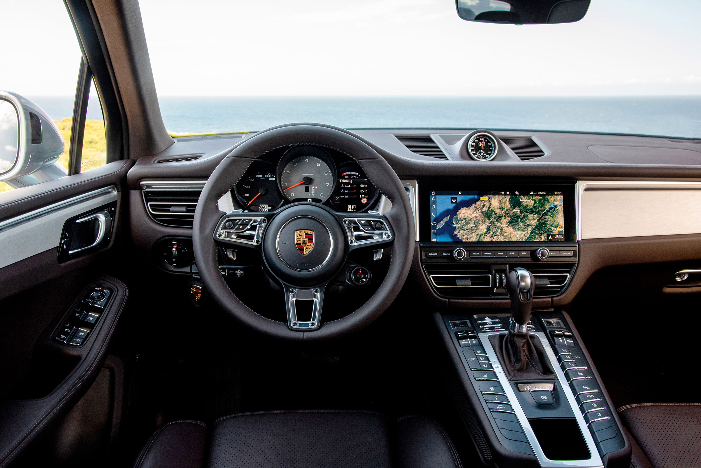 Porsche Macan S - dash