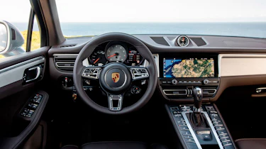 Porsche Macan S - dash