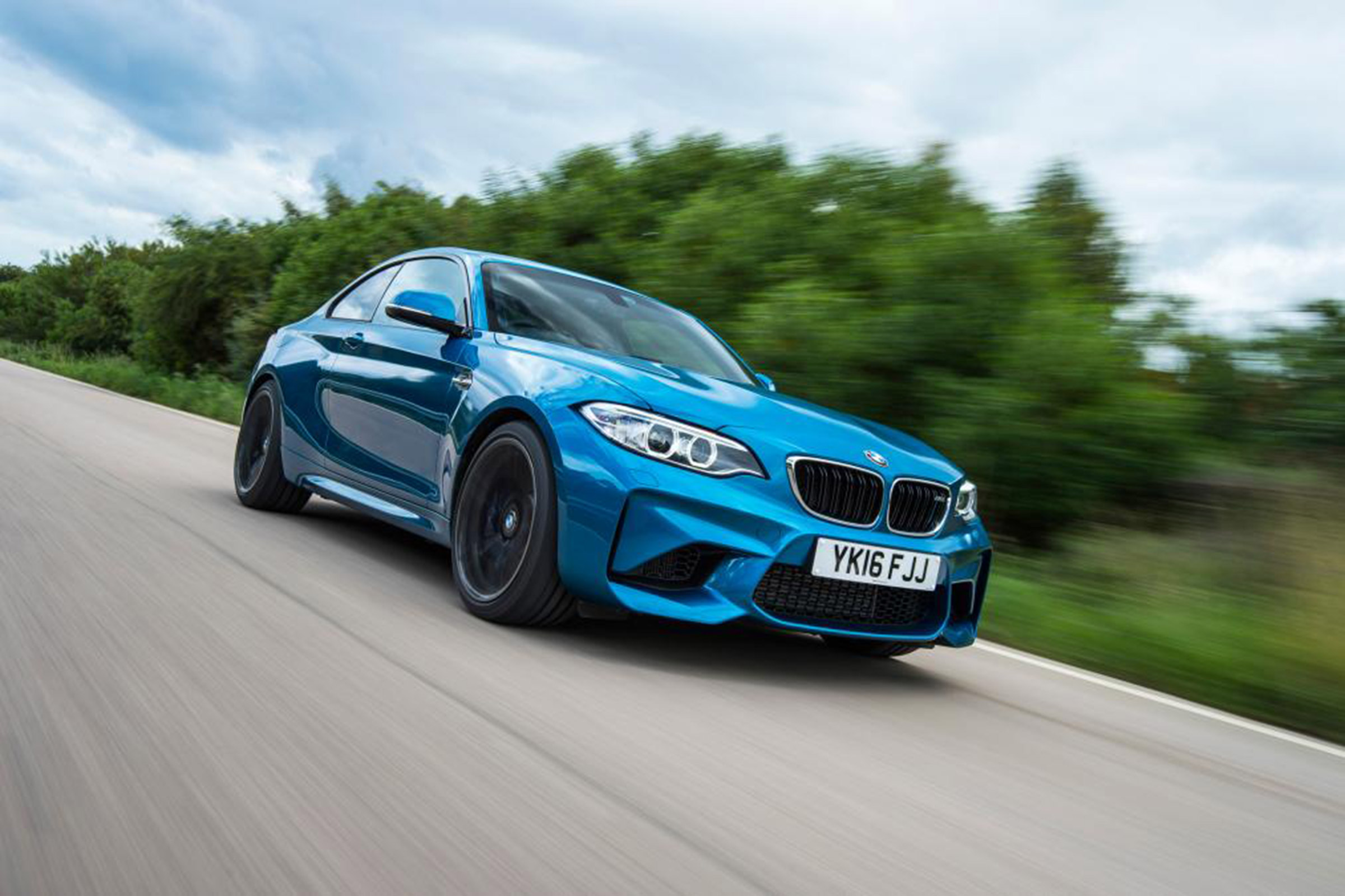 BMW M2 - front action