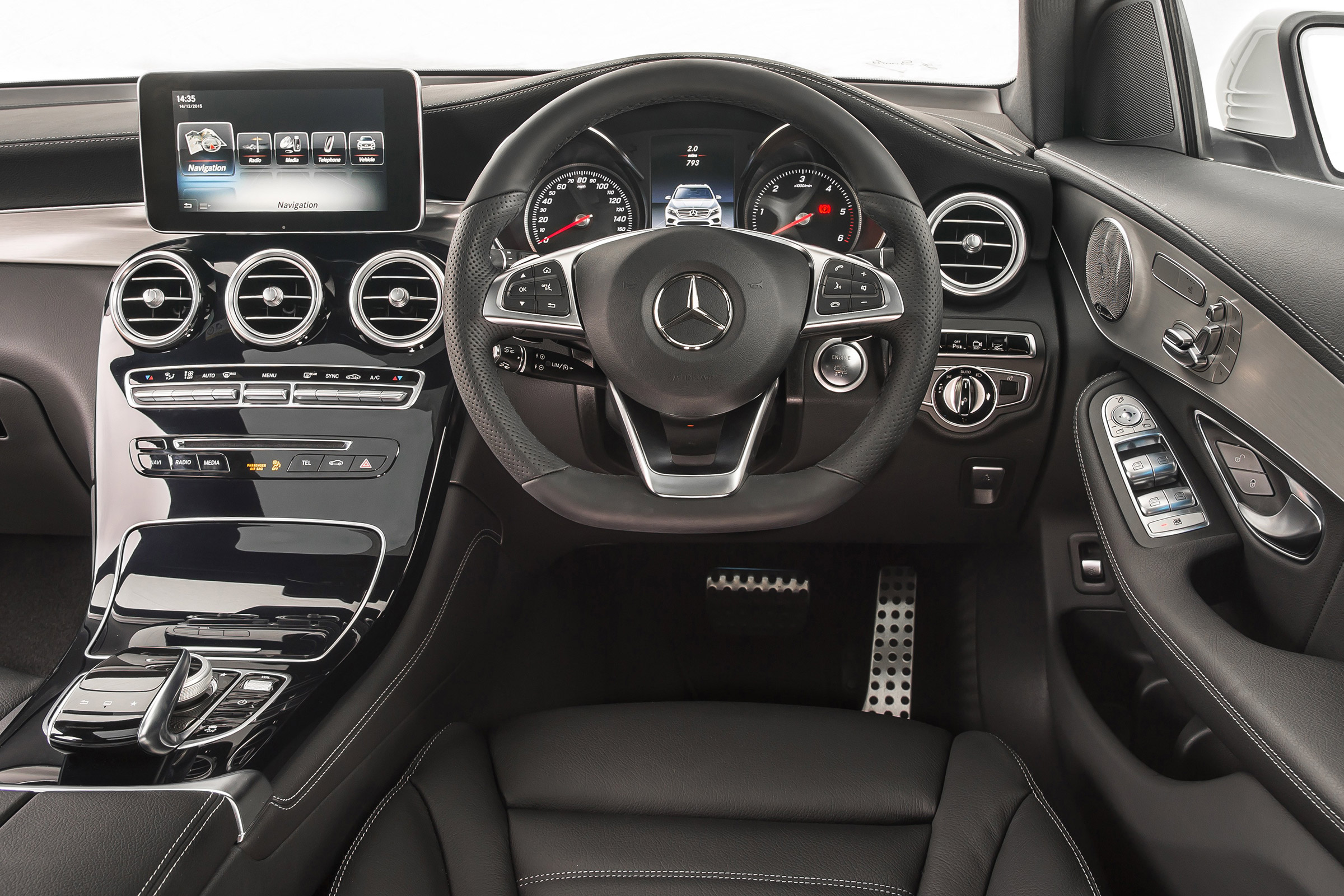 Mercedes GLC 250 - dash