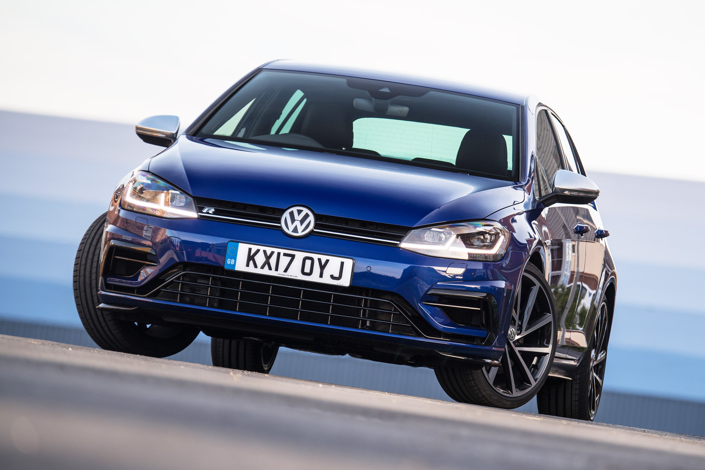 Used Volkswagen Golf R - front static