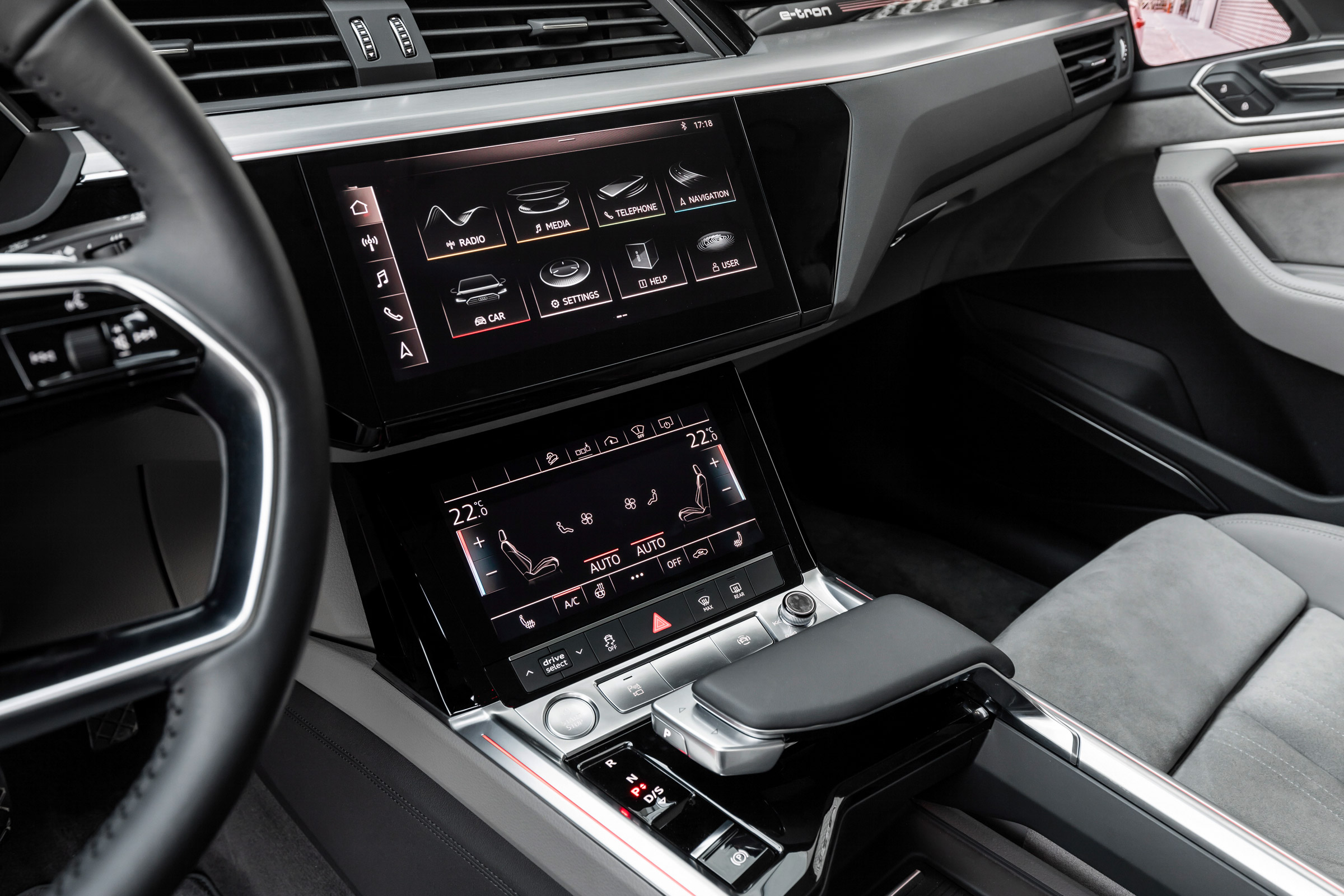 Audi e-tron screen
