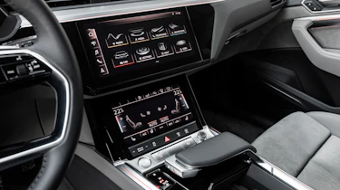 Audi e-tron screen