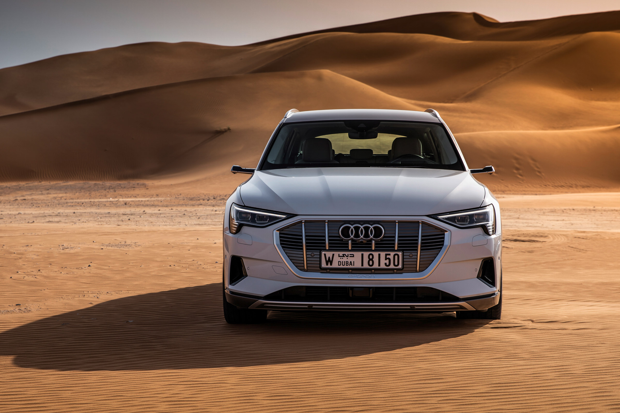 Audi e-tron front static