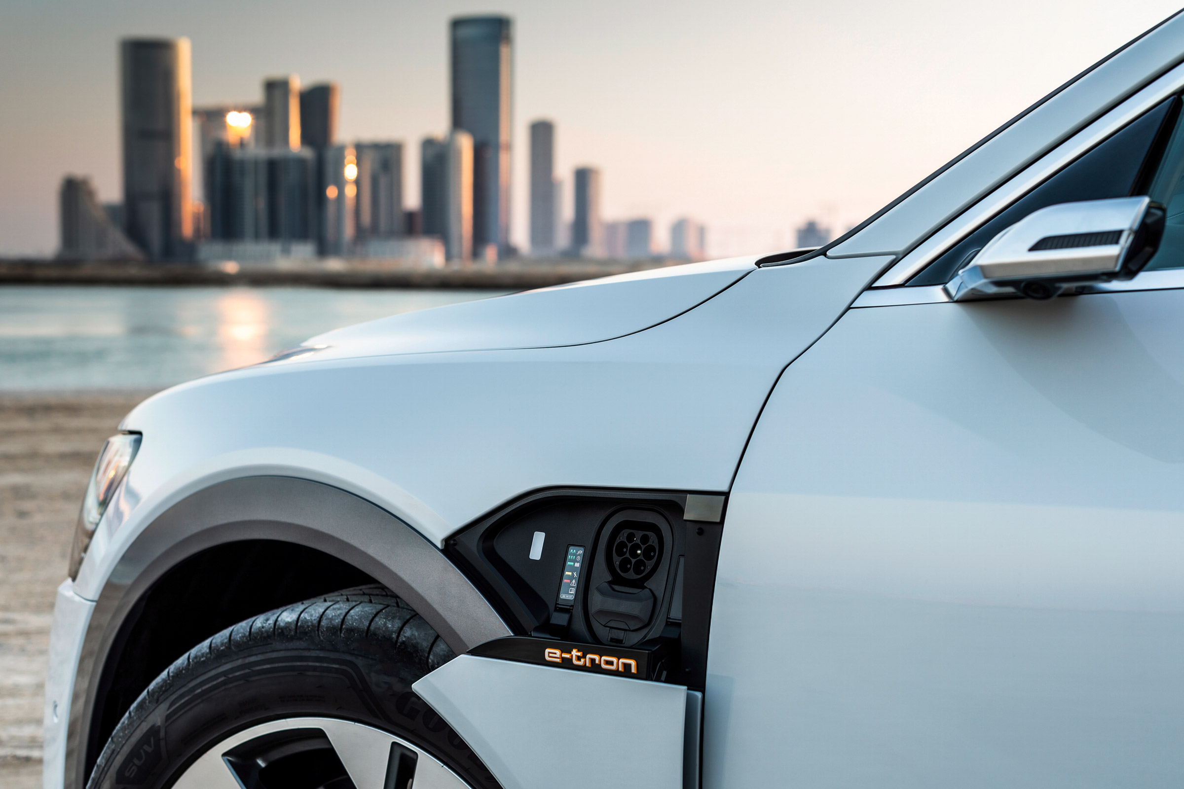 Audi e-tron charging 